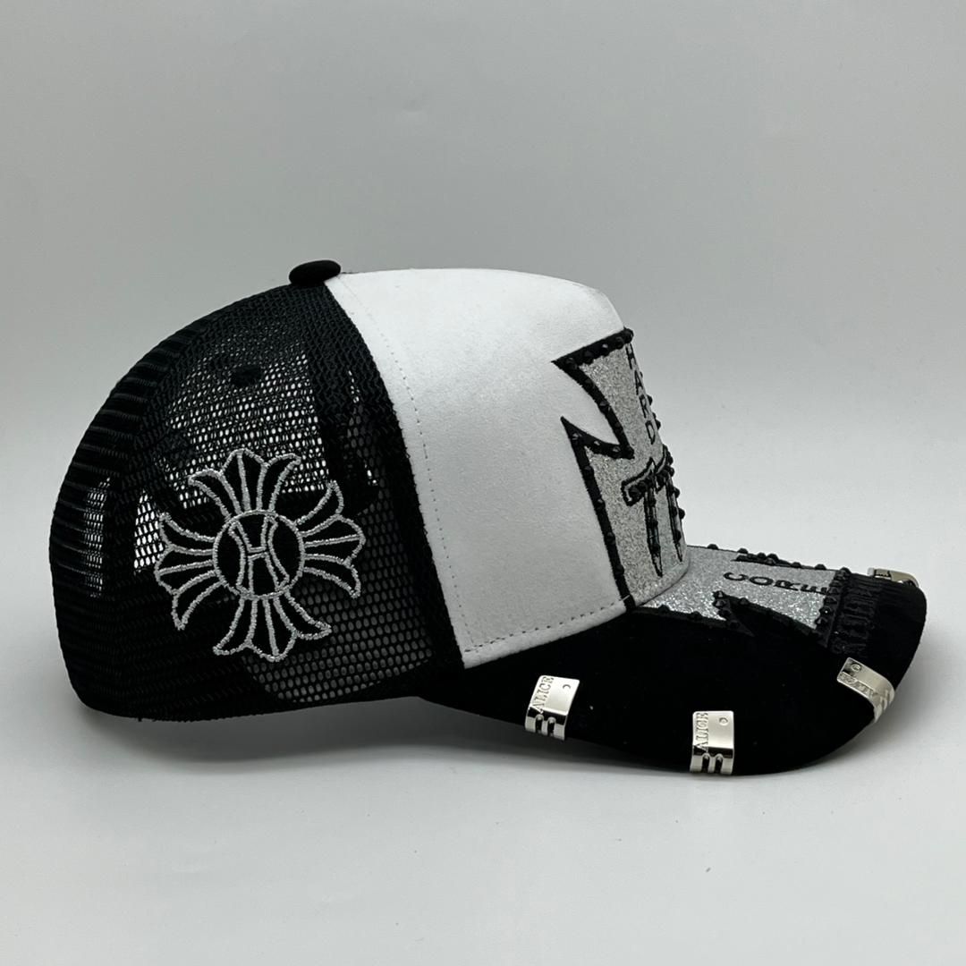 V4 Diamond 777 Trucker - Black/White
