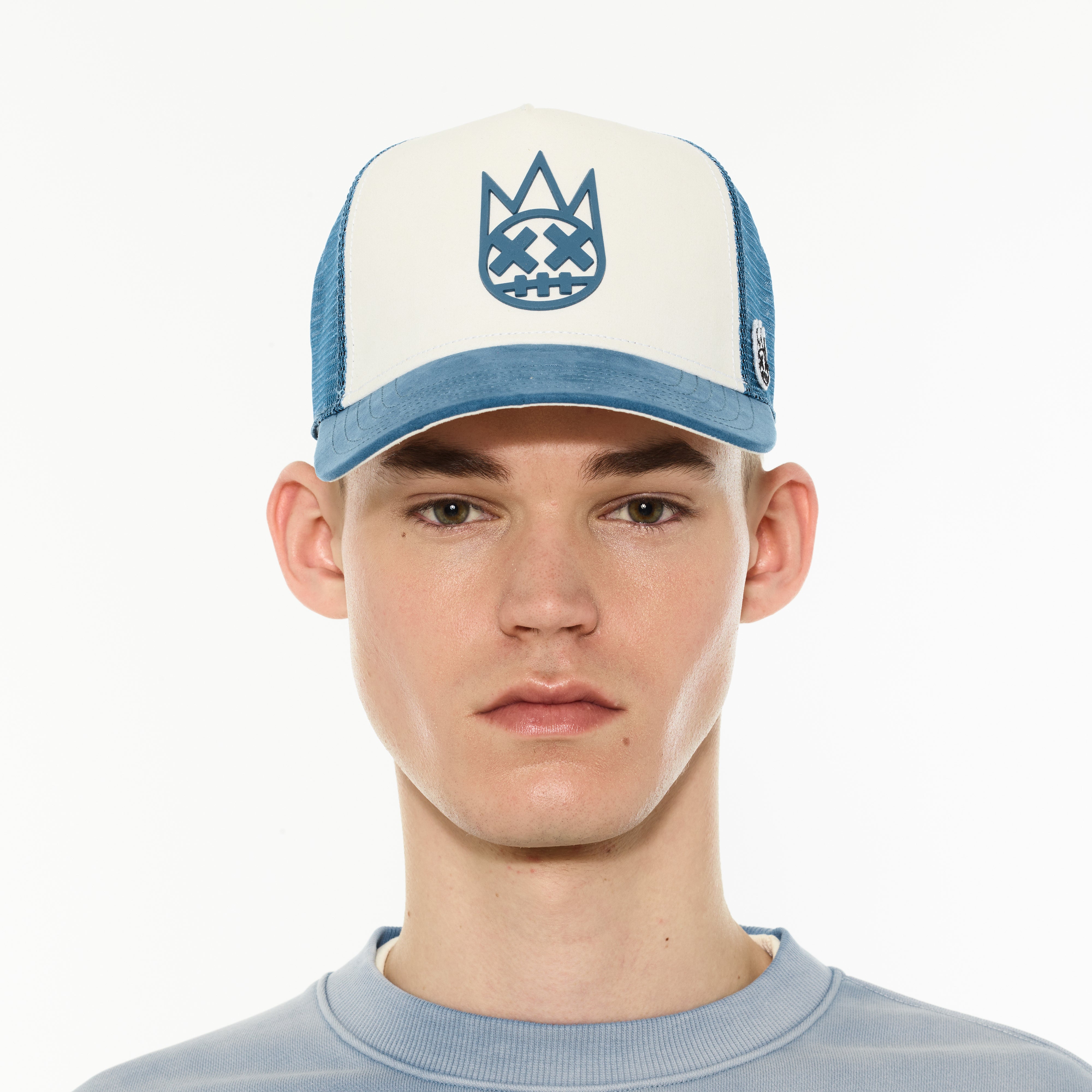 Cult's Logo Mesh Back Trucker Hat "Shimuchan" in Winter White
