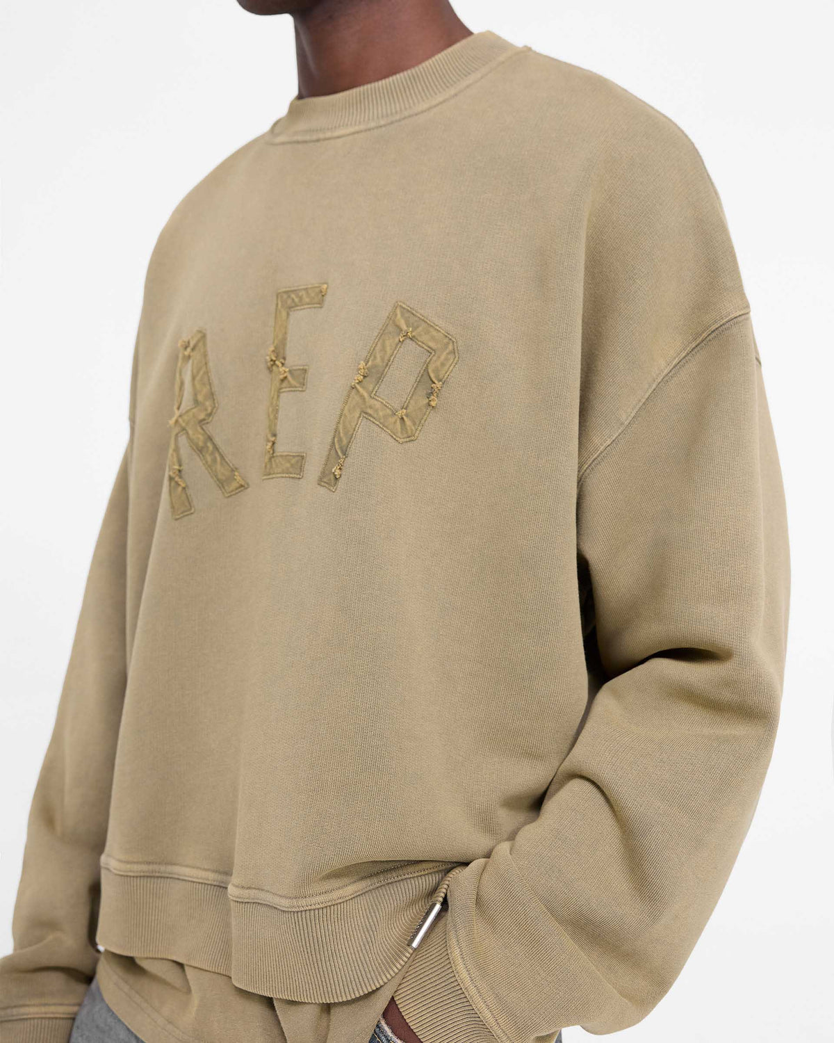 Rep Applique Sweater - Fawn