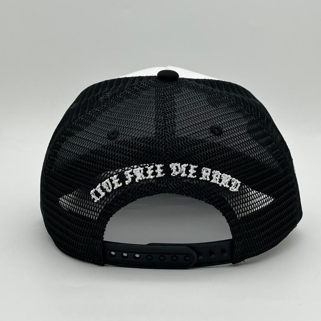 V4 Diamond 777 Trucker - Black/White