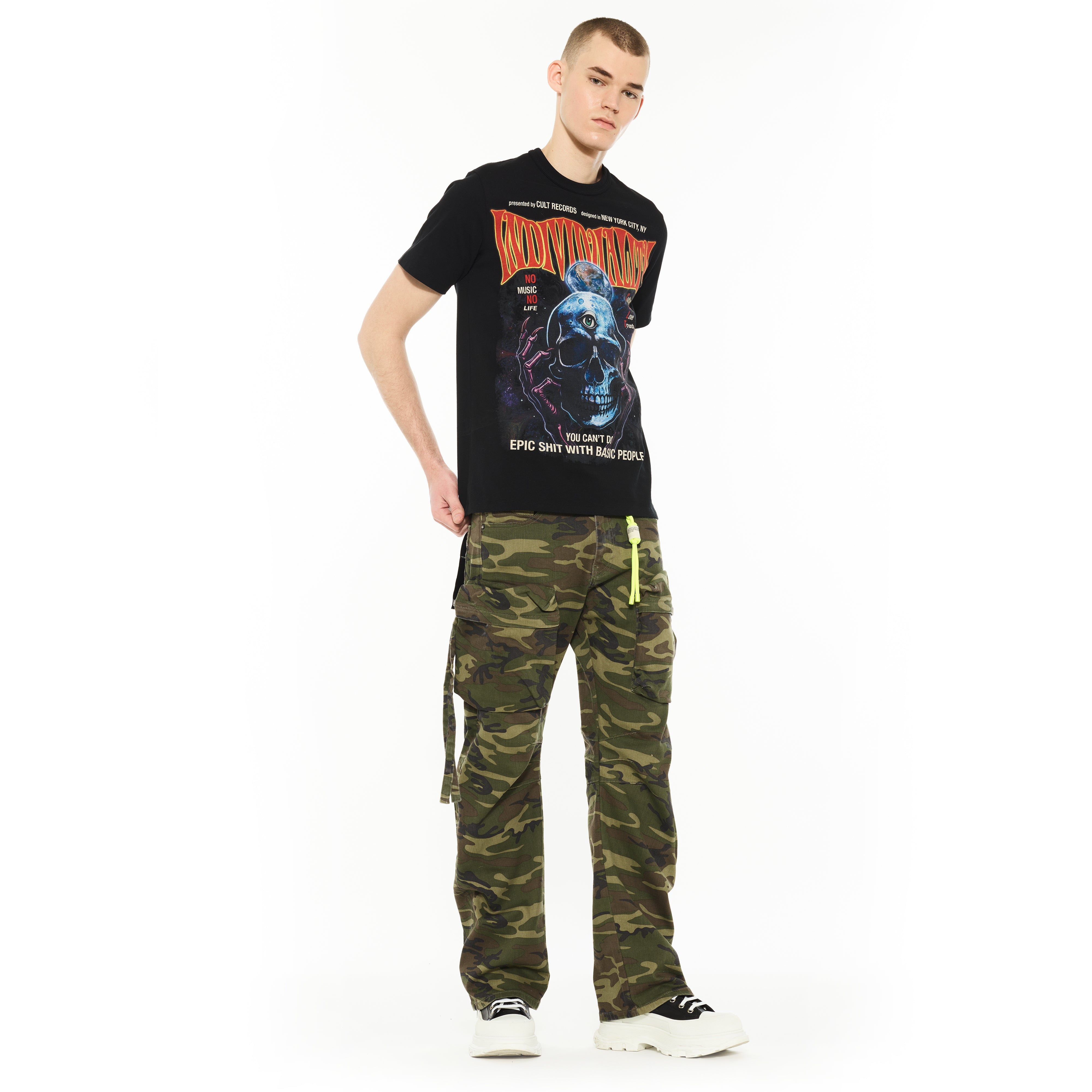 Cult's Grunge Baggy Cargo 610 Jeans in Camo