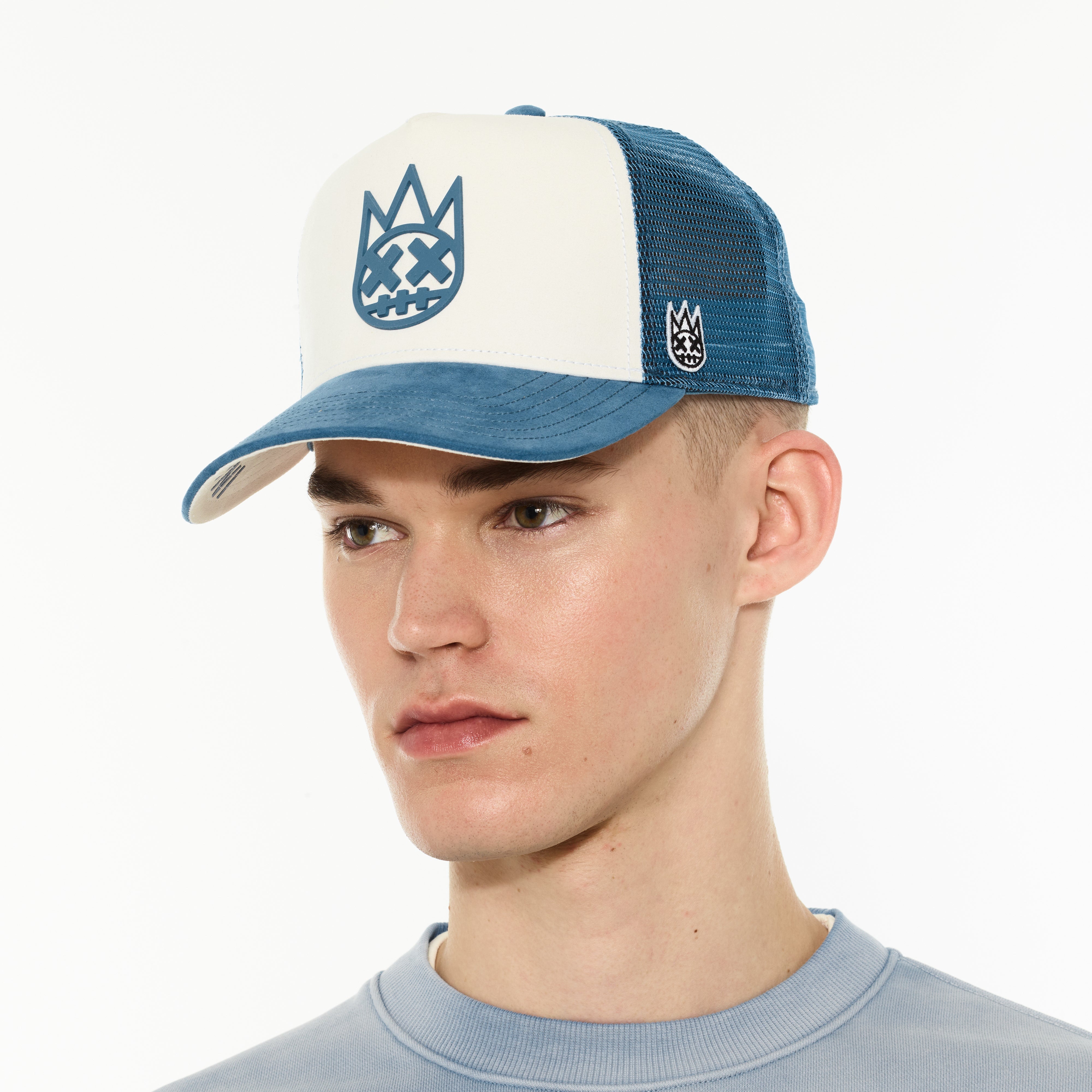 Cult's Logo Mesh Back Trucker Hat "Shimuchan" in Winter White