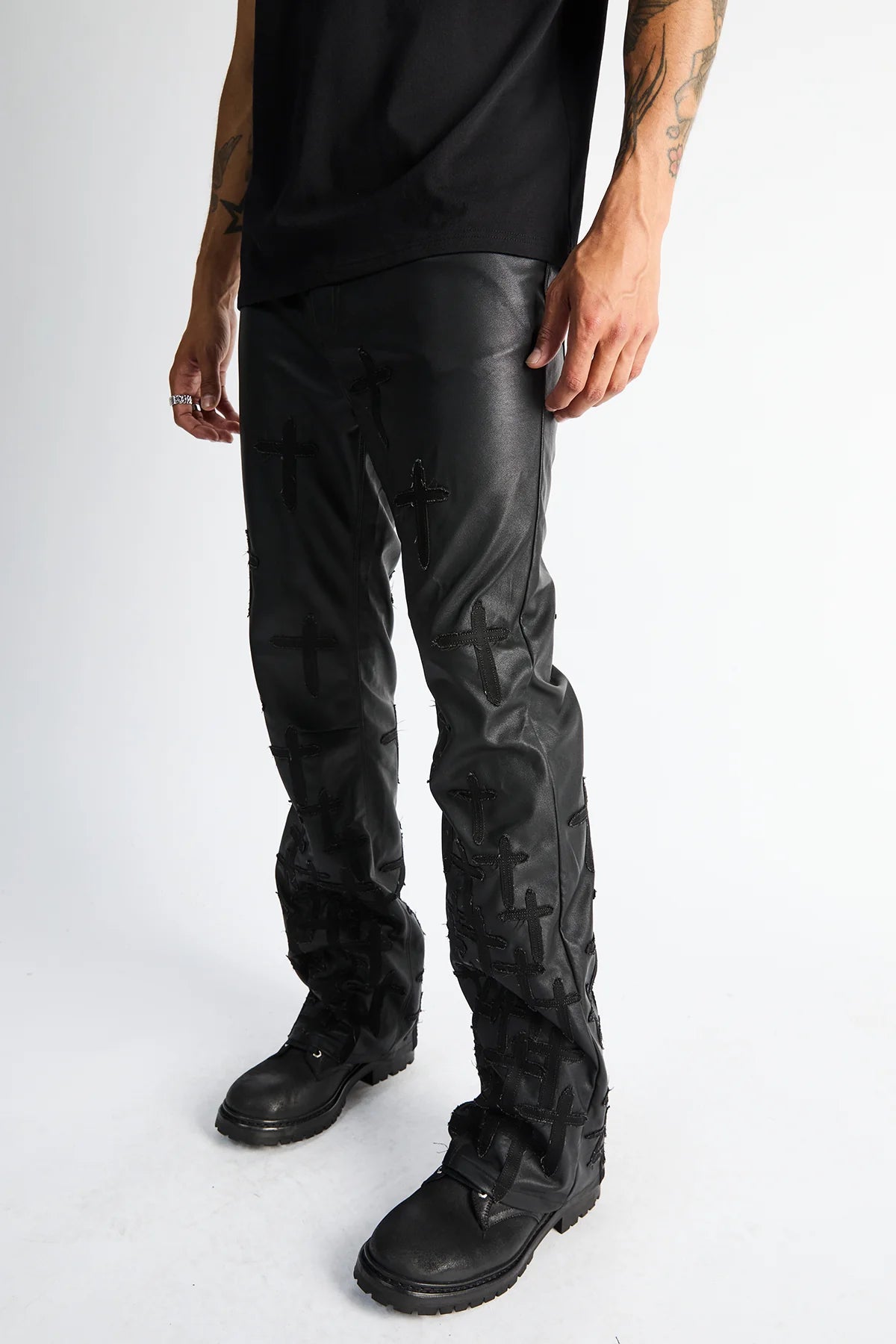 Mael Slim Flare Jean - Black Descending Cross