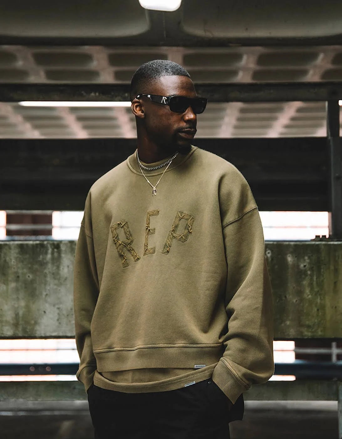 Rep Applique Sweater - Fawn