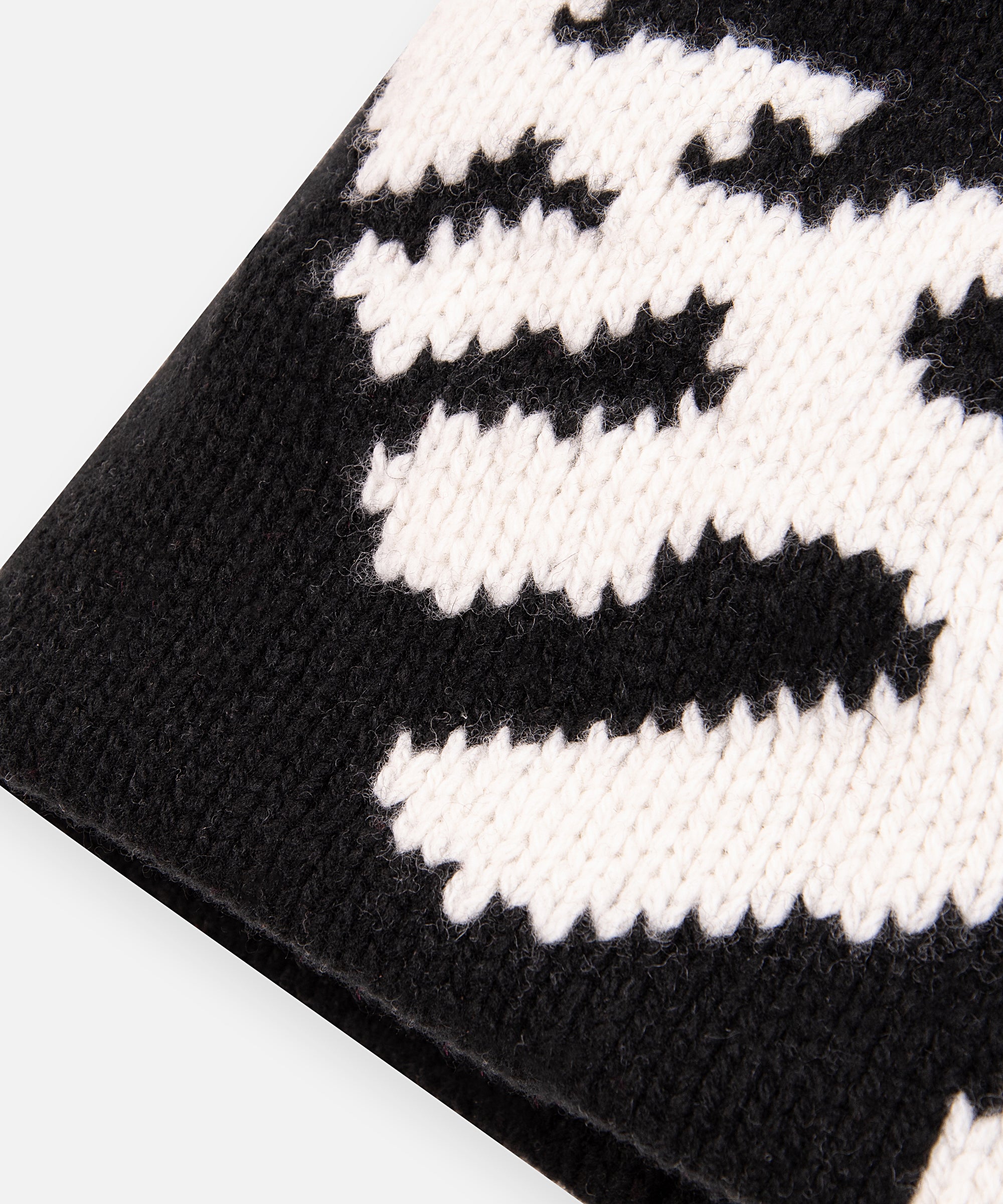 PLANE FLAG BEANIE - BLACK