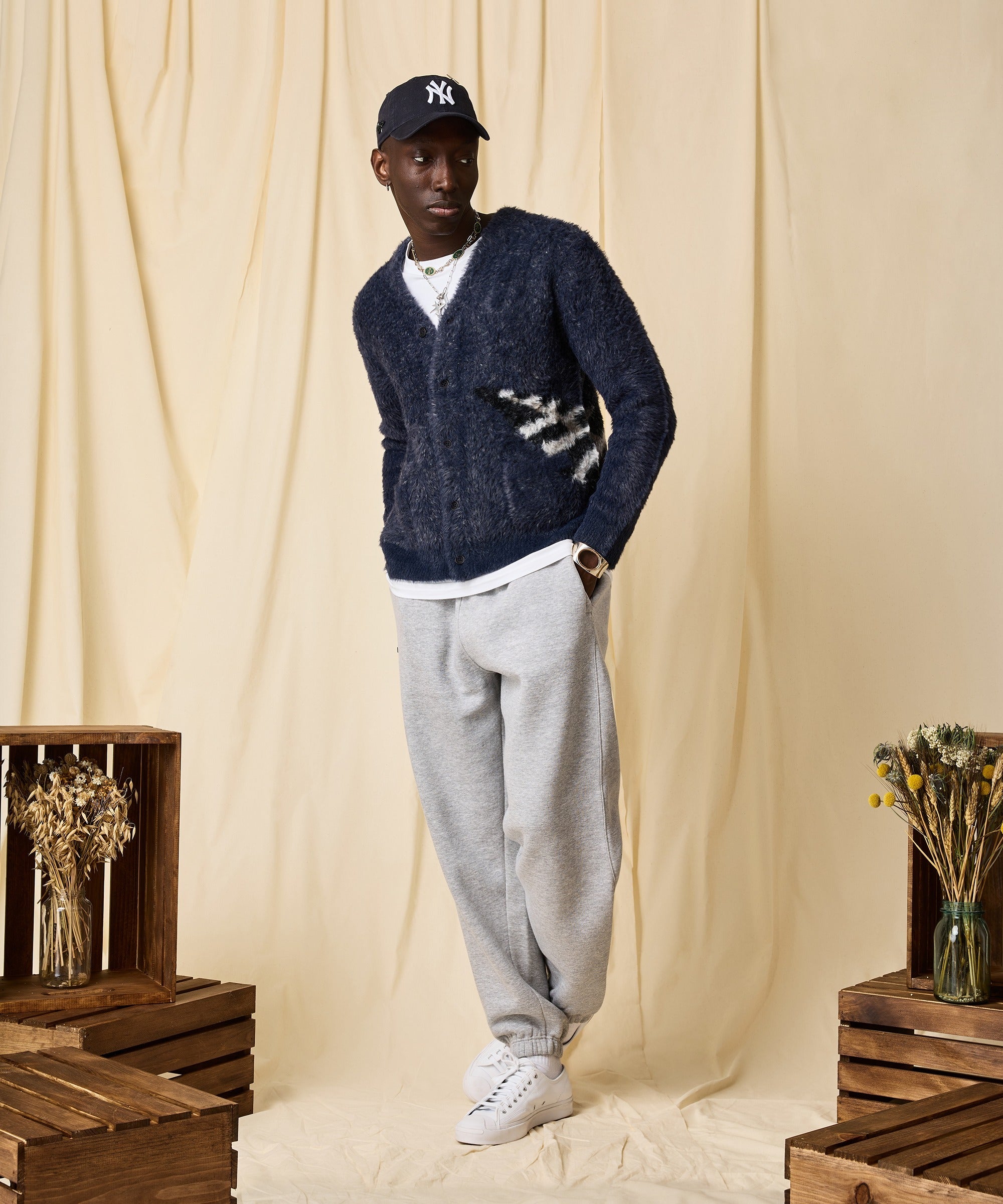PAPER PLANES FUZZY CARDIGAN - Navy